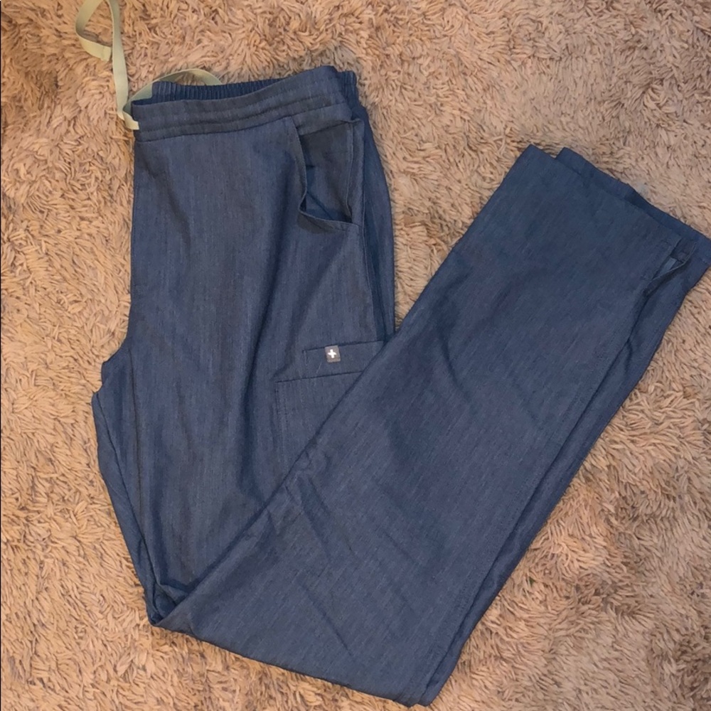 Figs medium Yola scrub pants